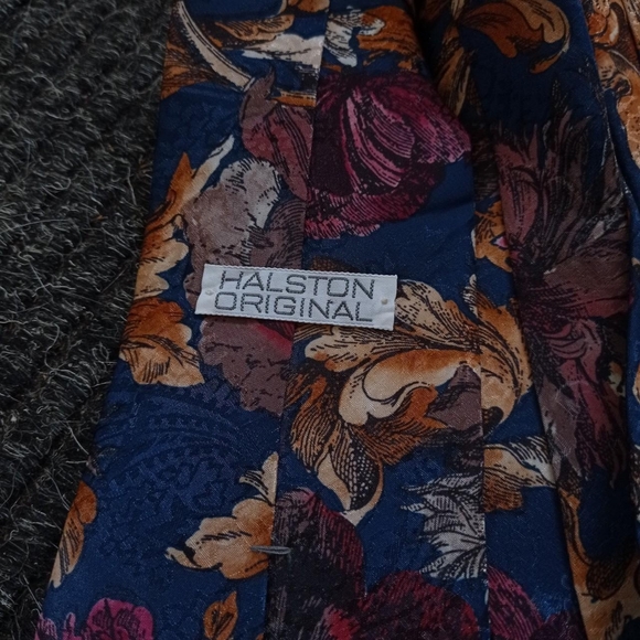 Vintage Funky 70s Music Pattern Party Tie - Picture 2 of 2